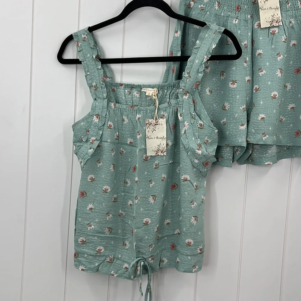 🆕Hem & Thread Ruffle Sleeve Short Set Cinch Detail Floral Pattern S,M & L Sets - Picture 3 of 6